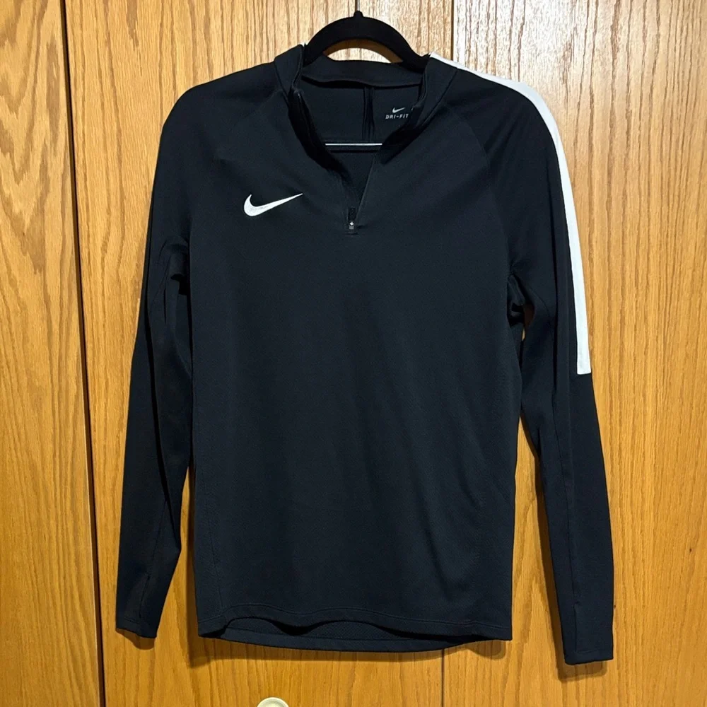 Nike men’s M dri-fit academy pro 24 drill top k 1/4 zip long sleeve athletic top